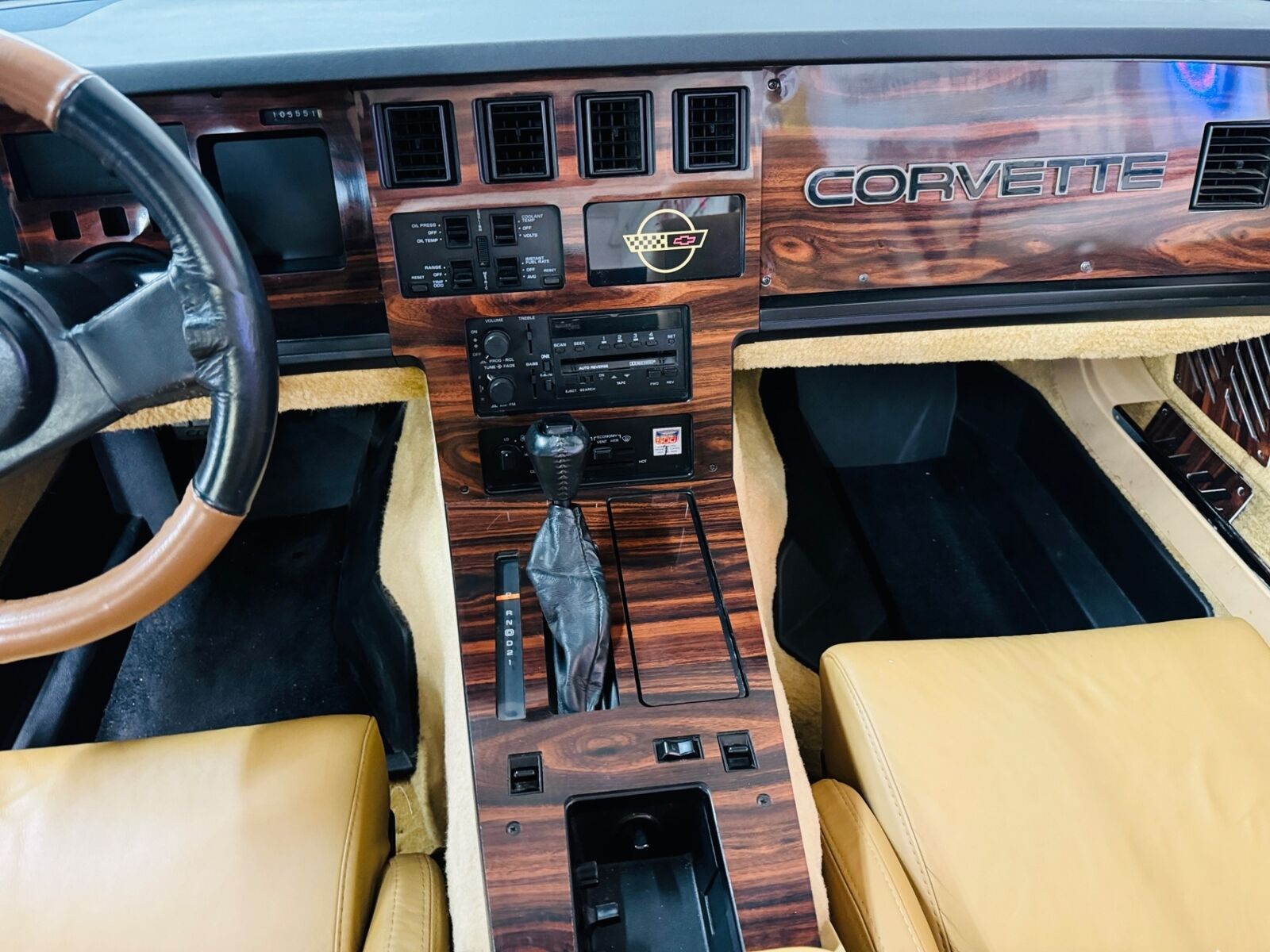 Chevrolet-Corvette-1986-Convertible-35