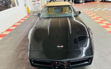 Chevrolet-Corvette-1986-Convertible-8