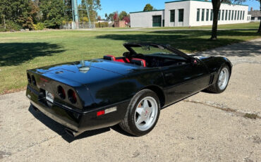 Chevrolet-Corvette-1987-Convertible-10