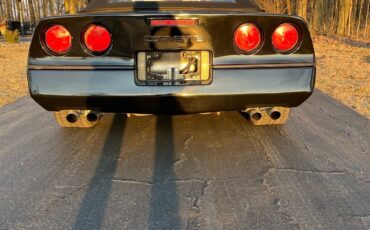 Chevrolet-Corvette-1987-Convertible-3