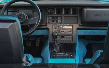 Chevrolet-Corvette-1987-Coupe-20