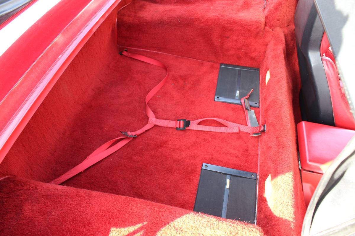 Chevrolet-Corvette-1987-red-11