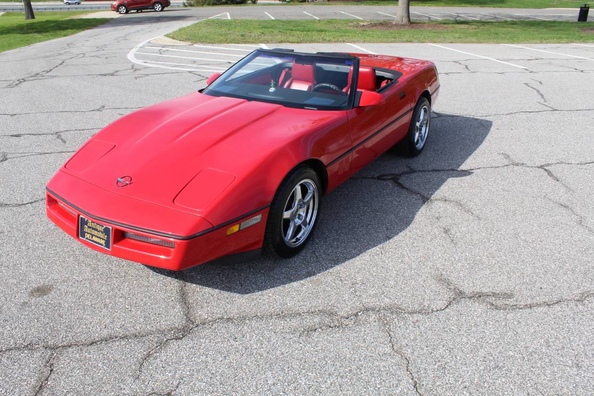 Chevrolet-Corvette-1987-red