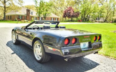 Chevrolet-Corvette-1988-Convertible-1