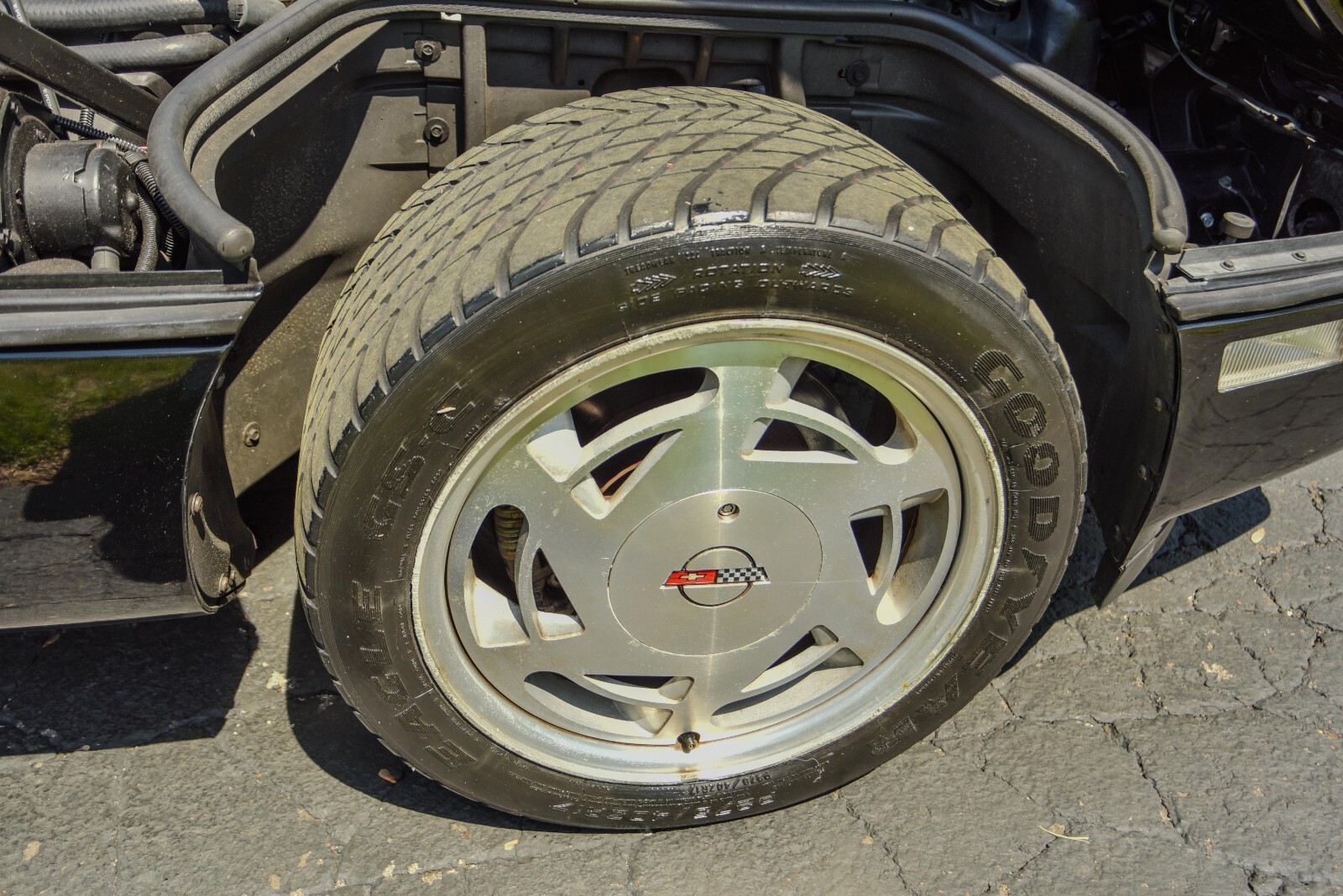 Chevrolet-Corvette-1988-Convertible-16