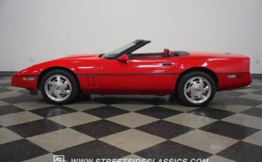 Chevrolet-Corvette-1988-Convertible-2
