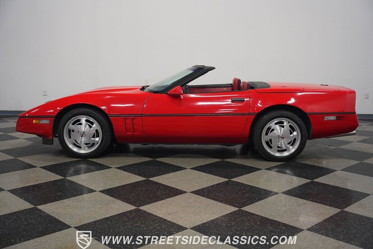 Chevrolet-Corvette-1988-Convertible-2