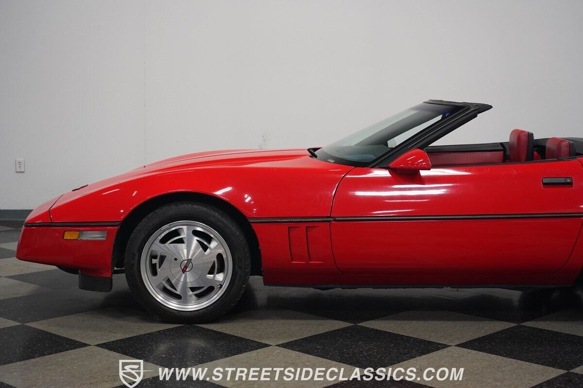 Chevrolet-Corvette-1988-Convertible-25