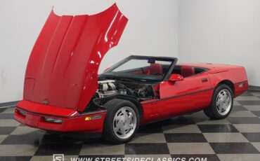 Chevrolet-Corvette-1988-Convertible-35