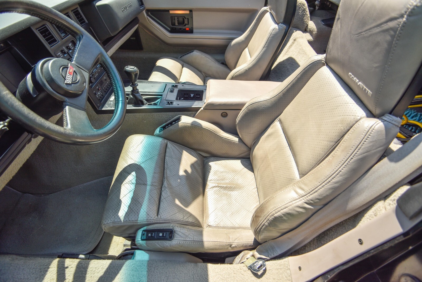 Chevrolet-Corvette-1988-Convertible-8