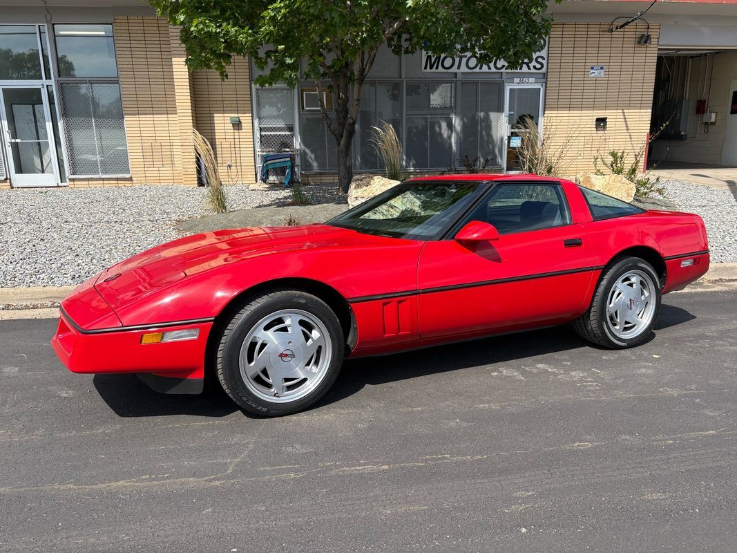 Chevrolet-Corvette-1989-1