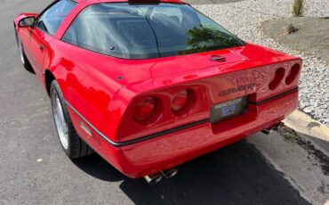 Chevrolet-Corvette-1989-12