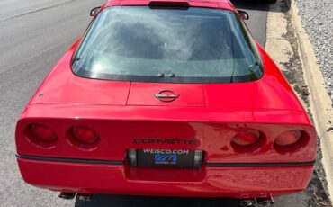 Chevrolet-Corvette-1989-17