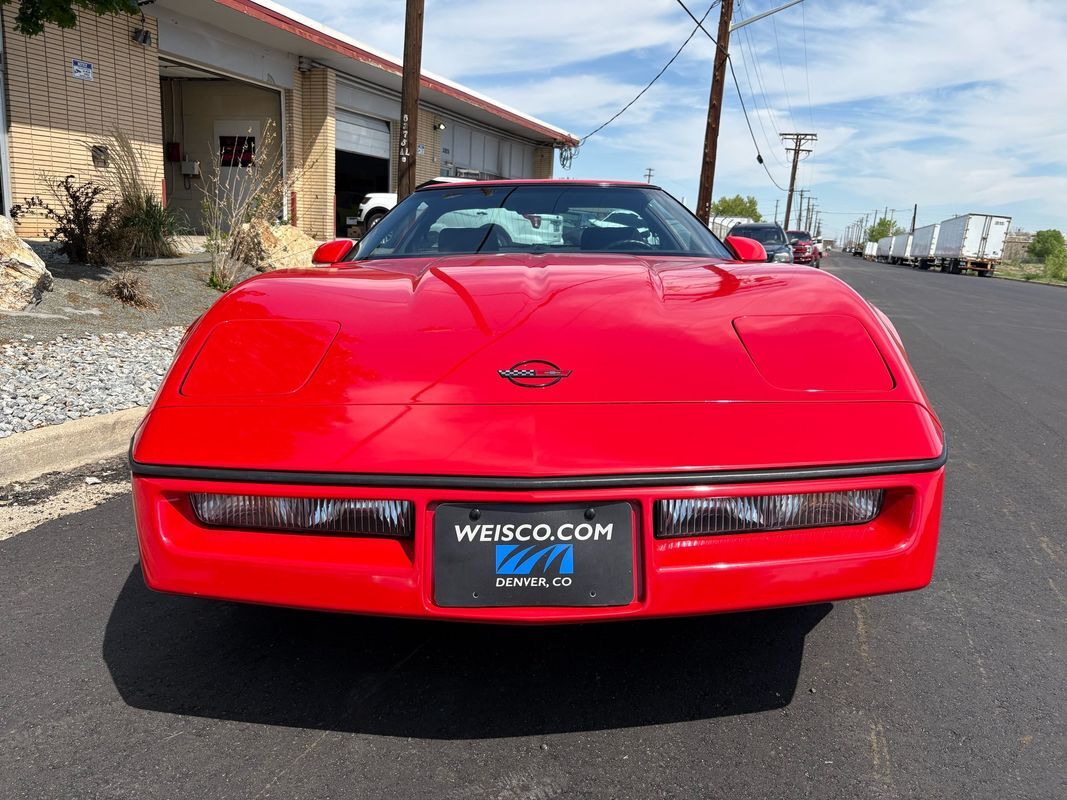 Chevrolet-Corvette-1989-20