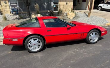 Chevrolet-Corvette-1989-22