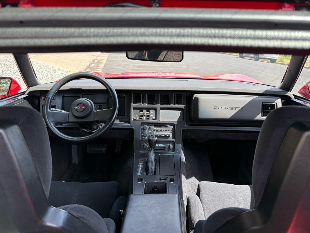 Chevrolet-Corvette-1989-9