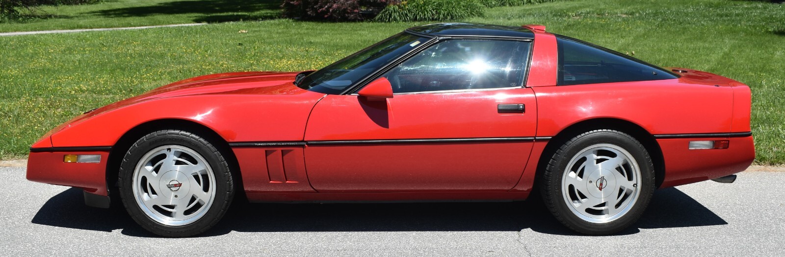 Chevrolet-Corvette-1989-Coupe-2