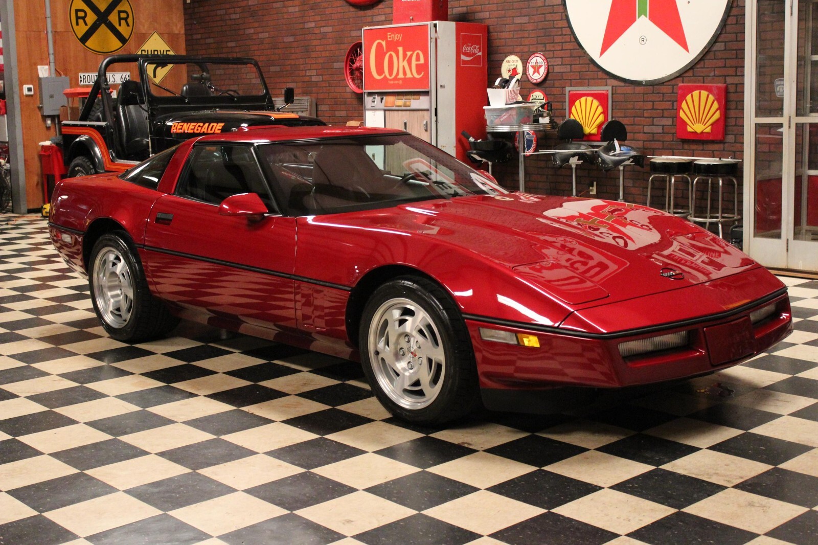 Chevrolet-Corvette-1990-Coupe-1