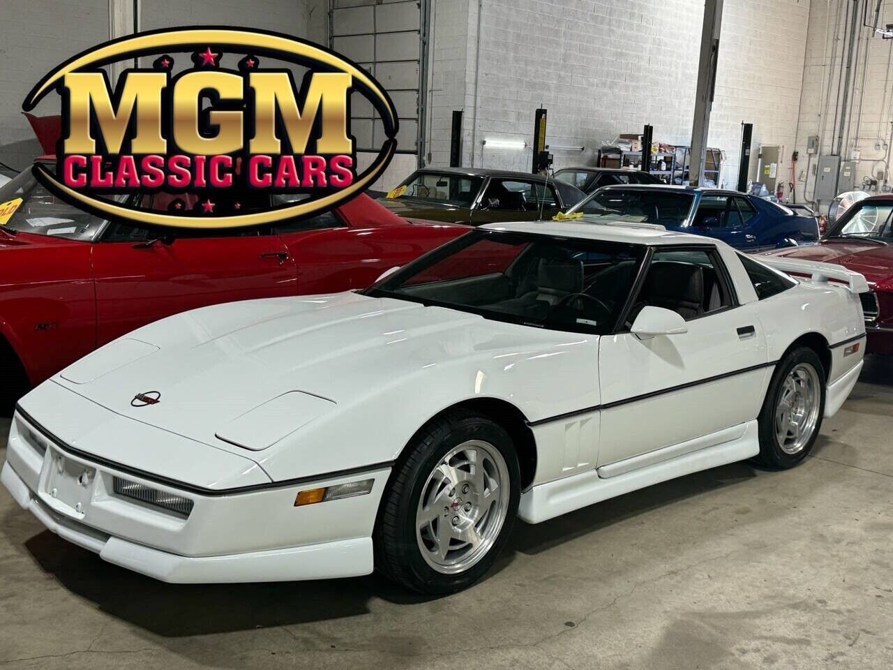 Chevrolet-Corvette-1990-Hatchback-1