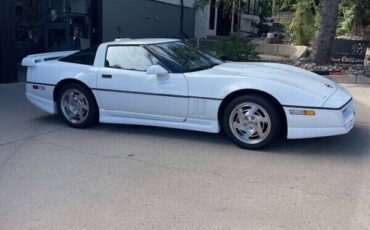 Chevrolet-Corvette-1990-Hatchback-10