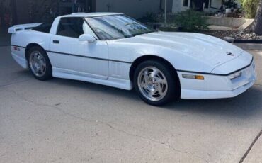 Chevrolet-Corvette-1990-Hatchback-12