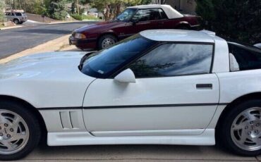 Chevrolet-Corvette-1990-Hatchback-4