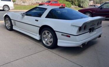 Chevrolet-Corvette-1990-Hatchback-5