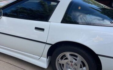 Chevrolet-Corvette-1990-Hatchback-6