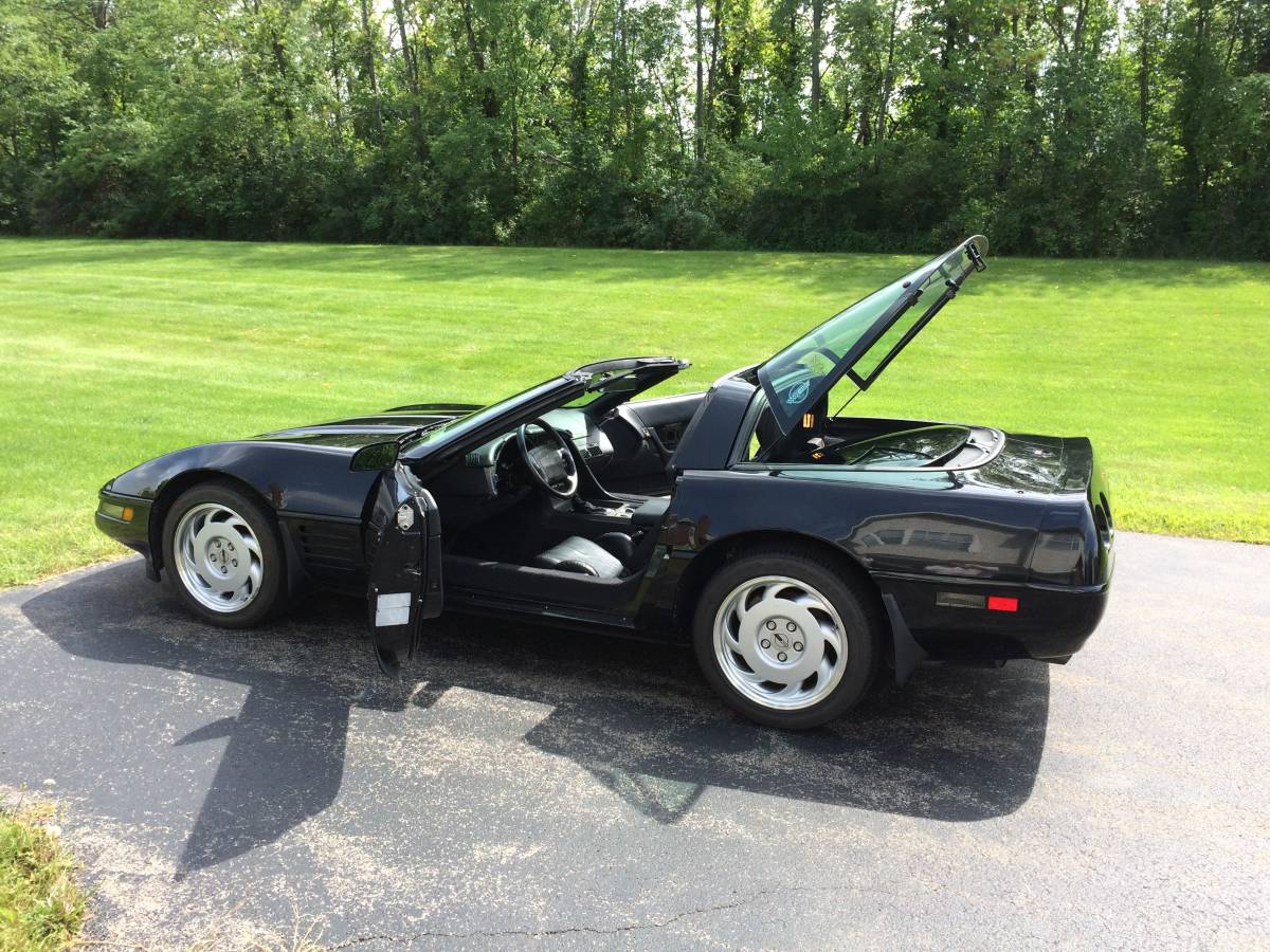 Chevrolet-Corvette-1991-black