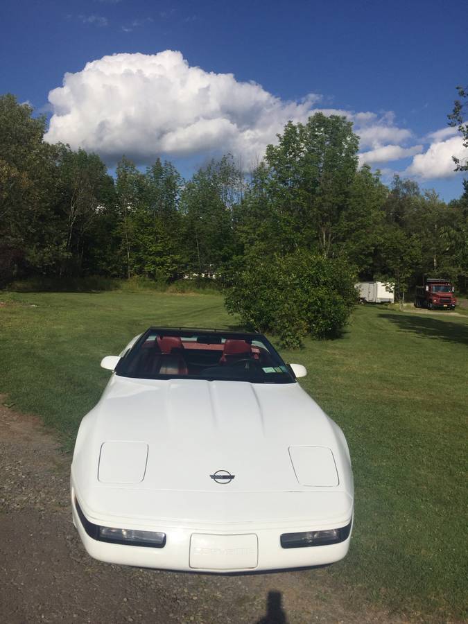 Chevrolet-Corvette-1992-white-4
