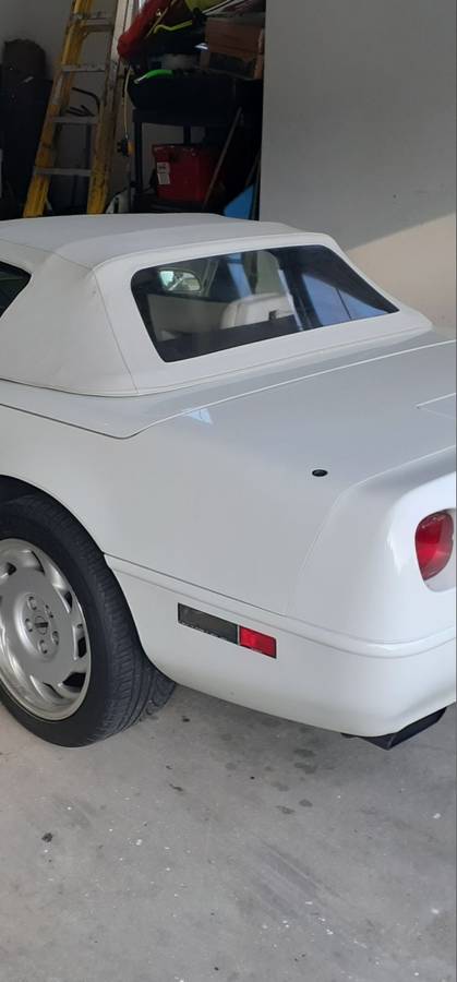 Chevrolet-Corvette-1992-white-6