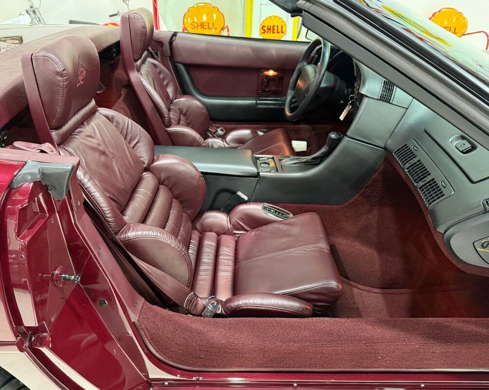 Chevrolet-Corvette-1993-27