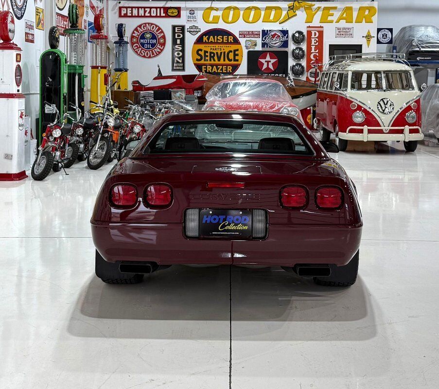 Chevrolet-Corvette-1993-35