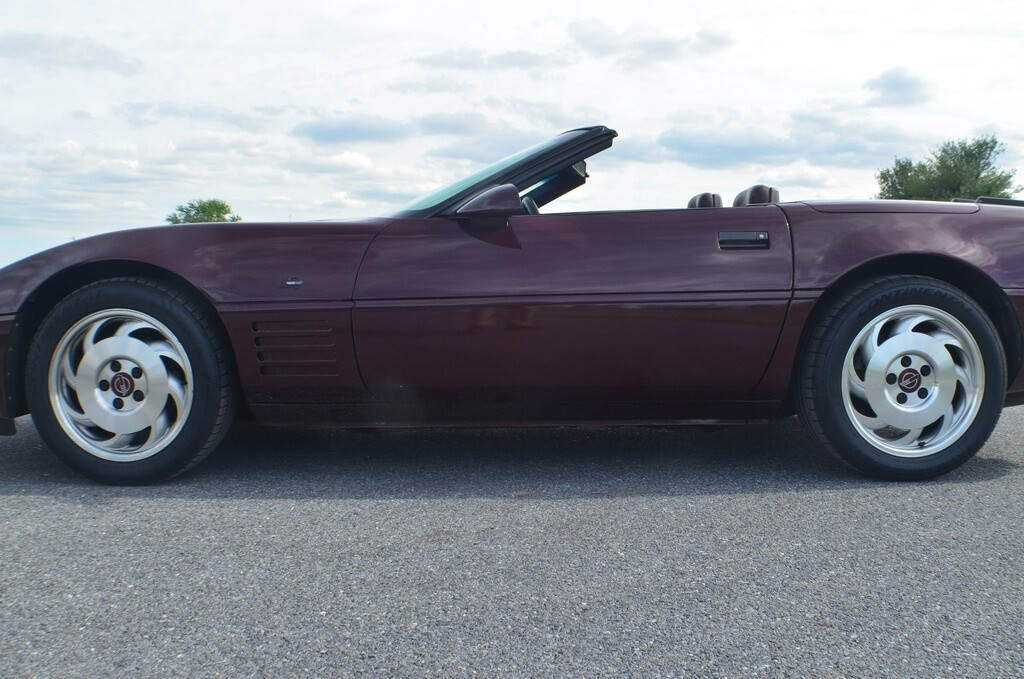 Chevrolet-Corvette-1993-Convertible-1