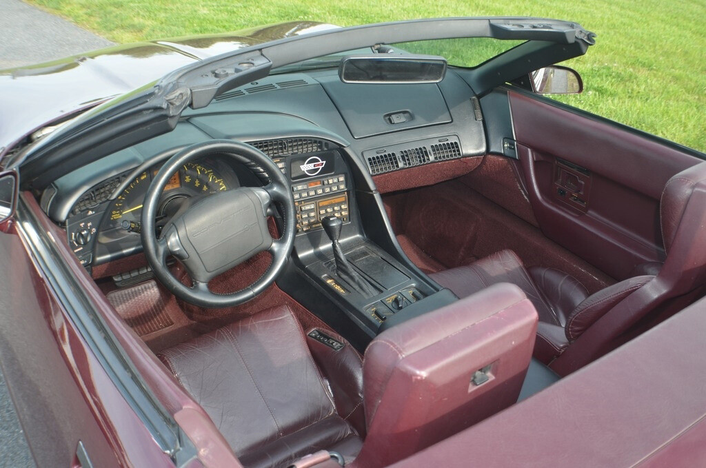 Chevrolet-Corvette-1993-Convertible-12