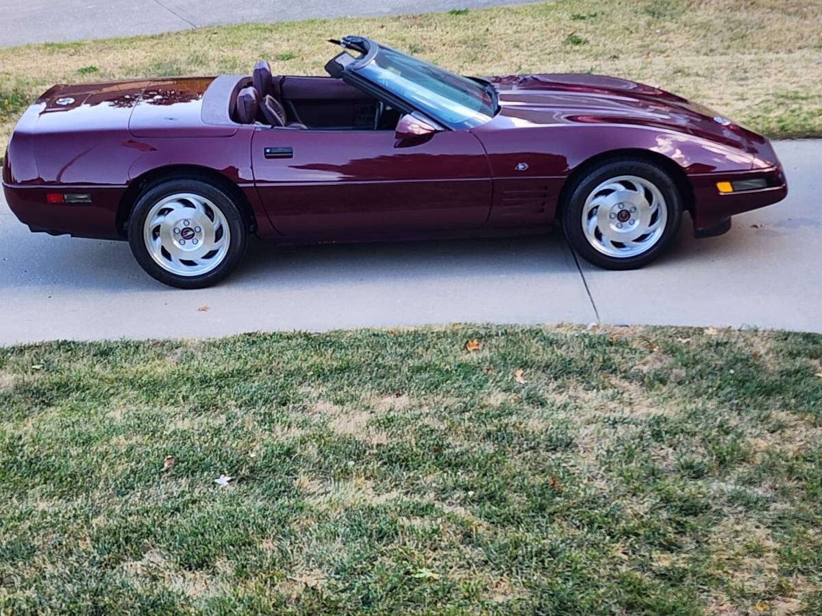 Chevrolet-Corvette-1993-Convertible-17