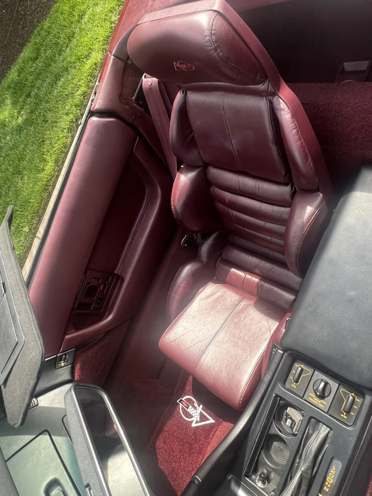 Chevrolet-Corvette-1993-Convertible-18