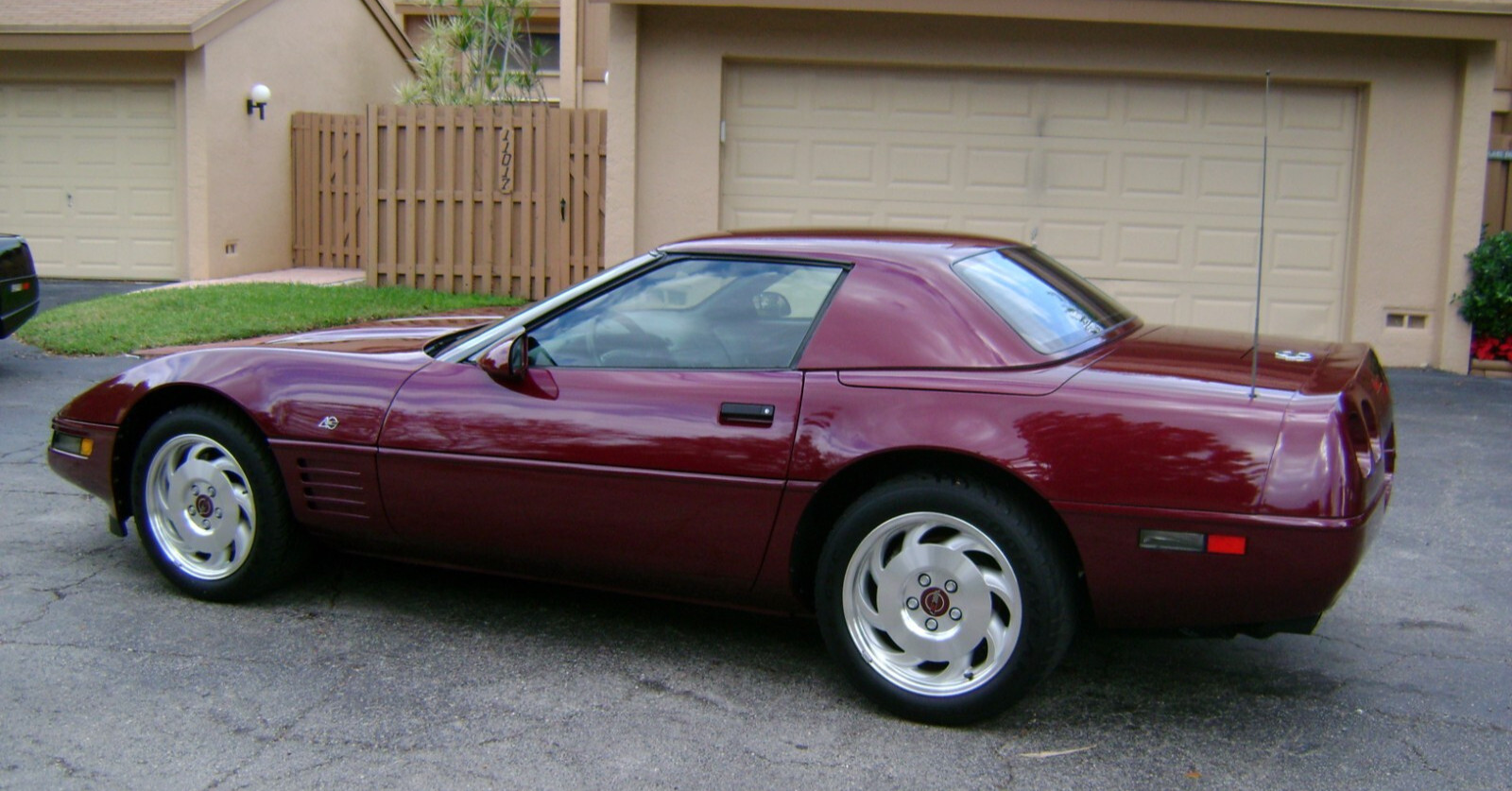 Chevrolet-Corvette-1993-Convertible-2