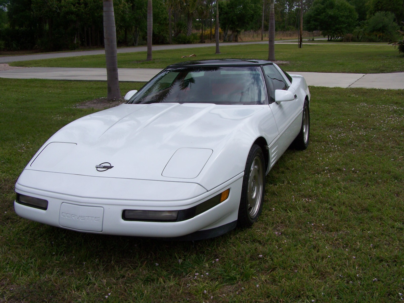 Chevrolet-Corvette-1993-Coupe-1