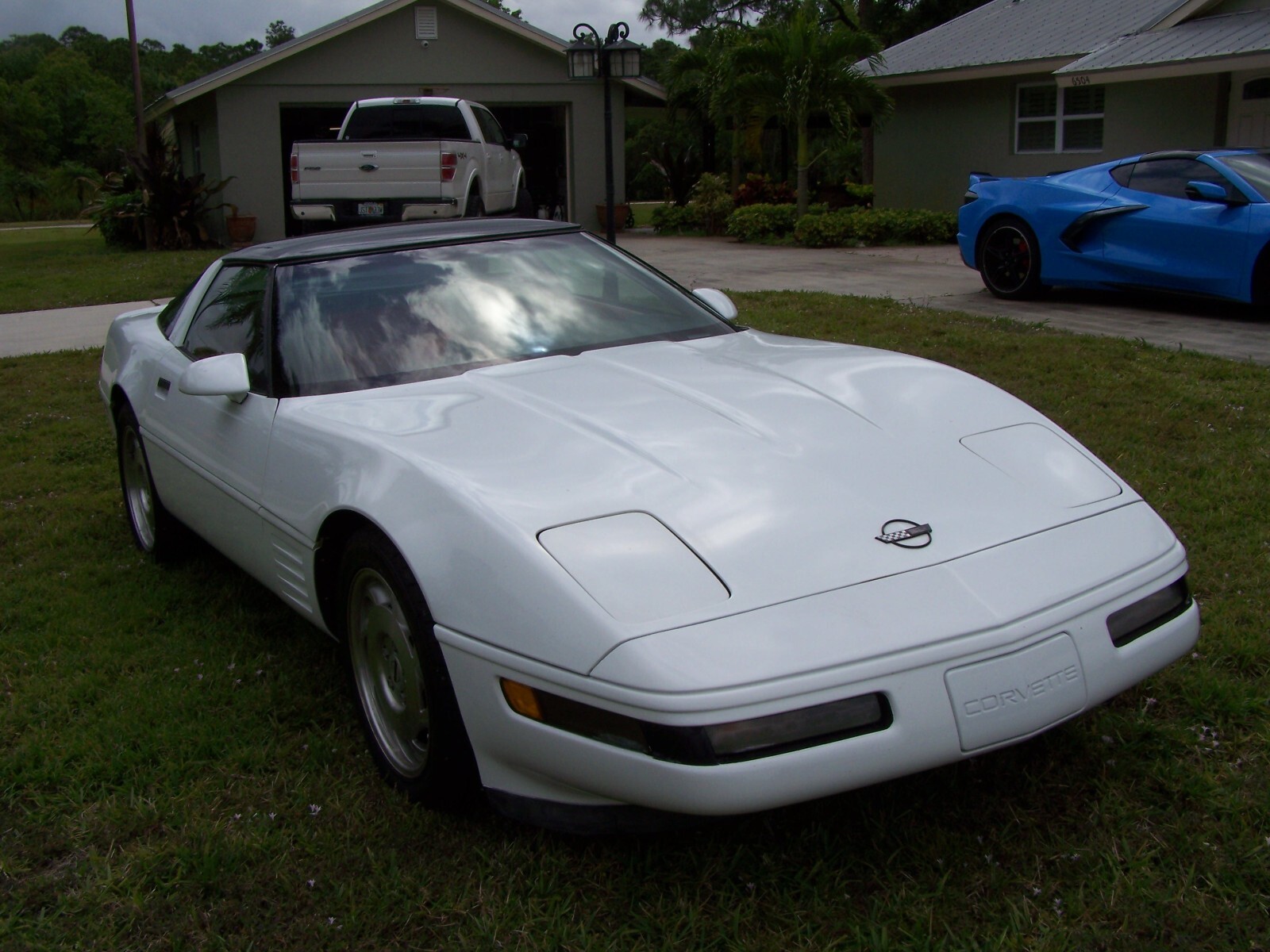 Chevrolet-Corvette-1993-Coupe-2