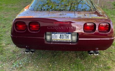 Chevrolet-Corvette-1993-Hatchback-3