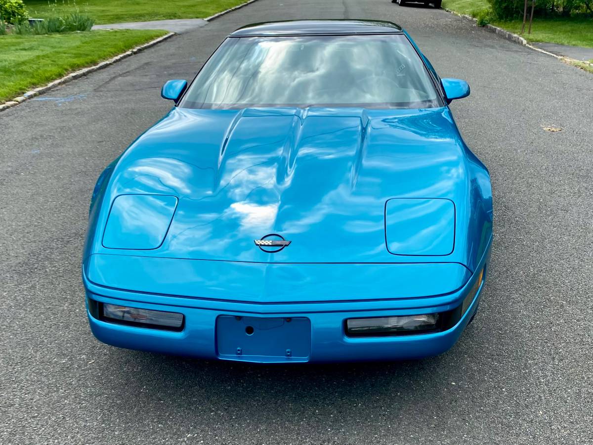 Chevrolet-Corvette-1993-custom-2
