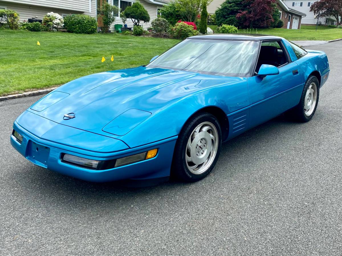 Chevrolet-Corvette-1993-custom-4
