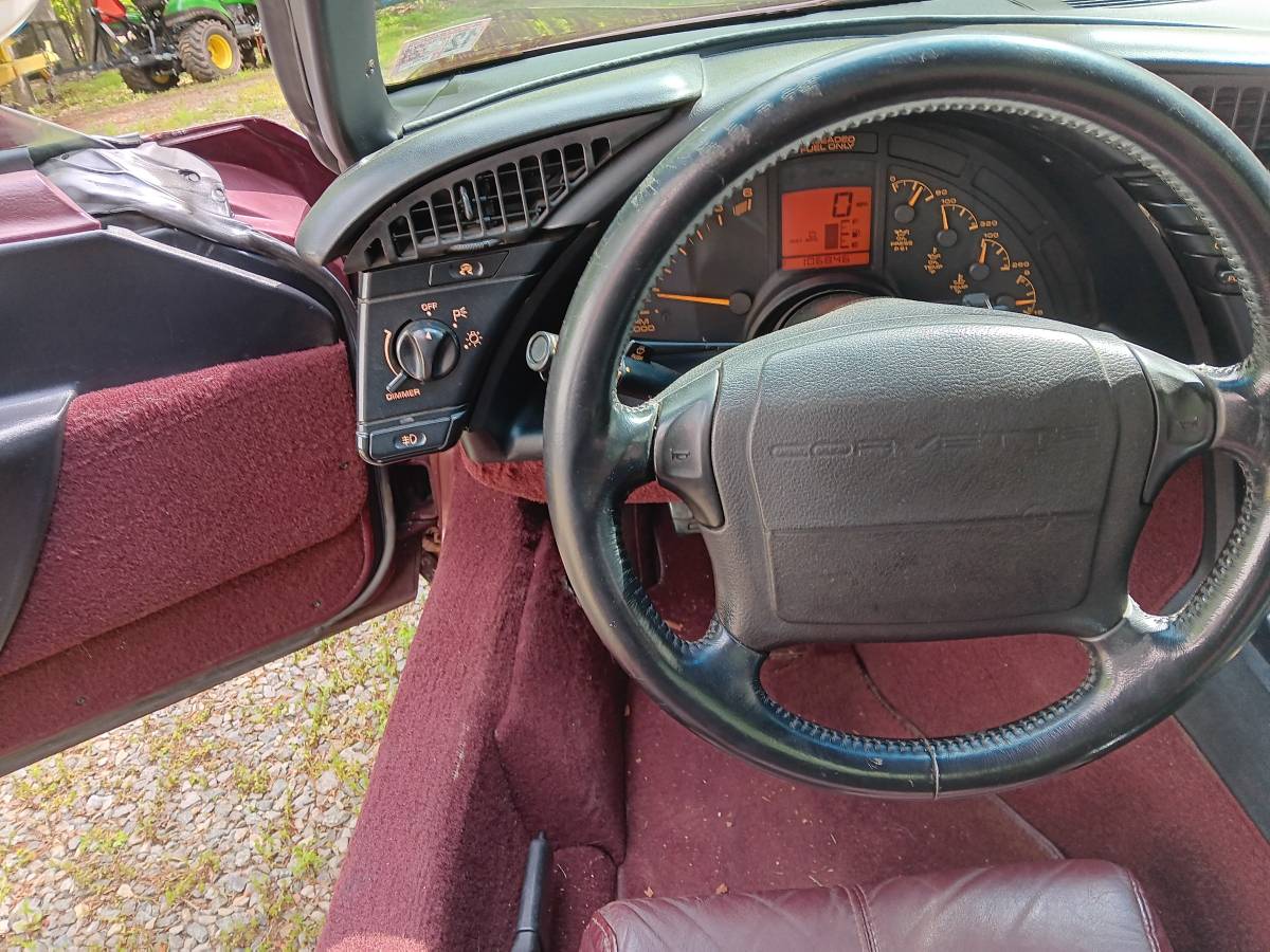 Chevrolet-Corvette-1993-red-8