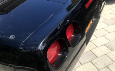 Chevrolet-Corvette-1994-Convertible-2