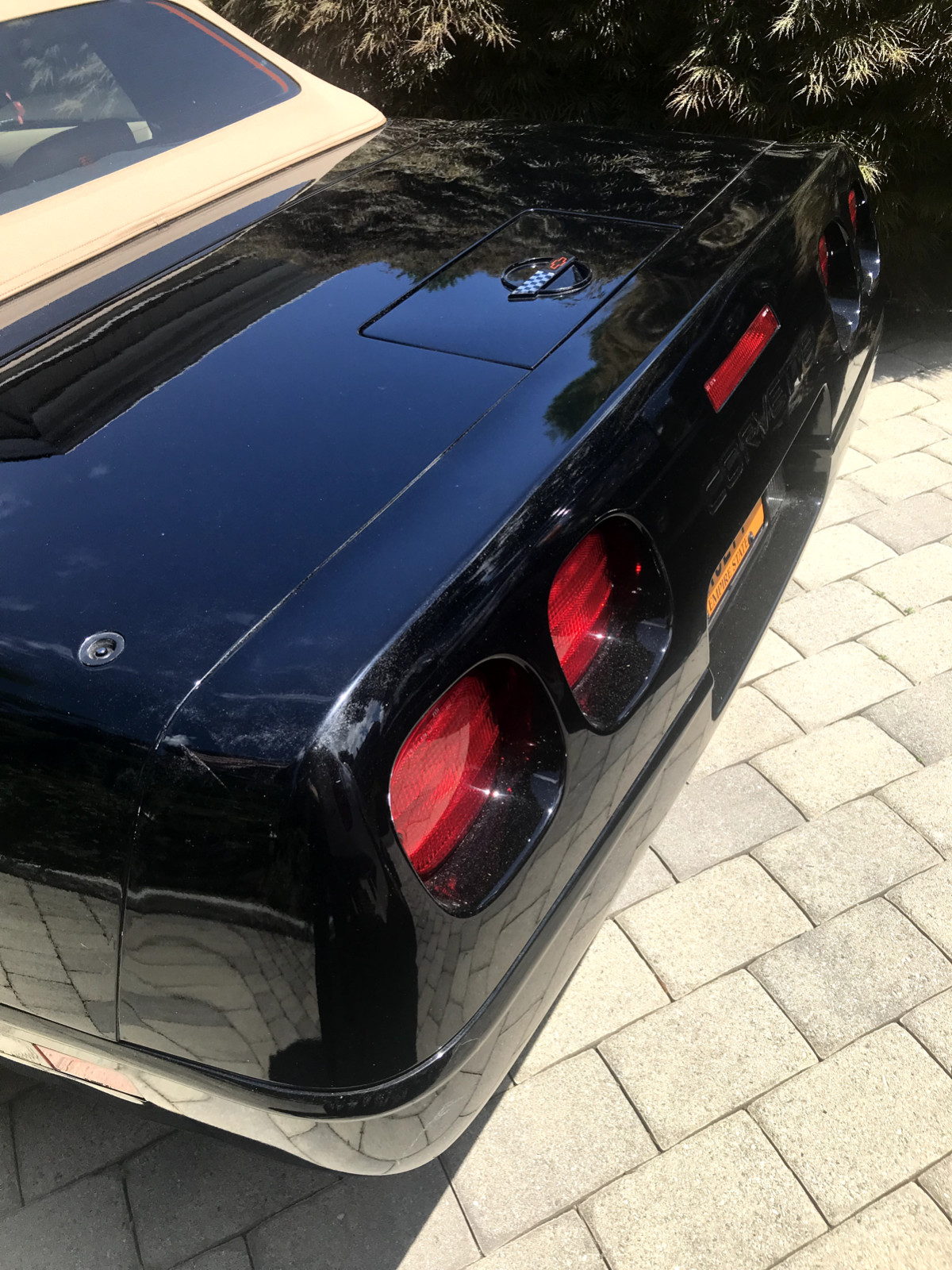 Chevrolet-Corvette-1994-Convertible-2