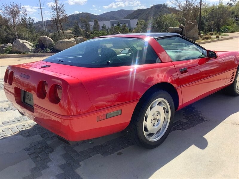 Chevrolet-Corvette-1994-Hatchback-10