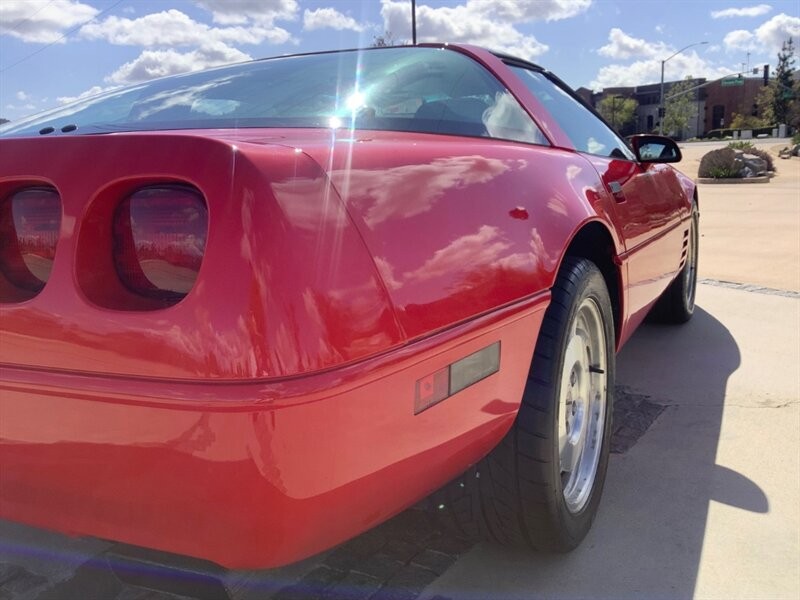 Chevrolet-Corvette-1994-Hatchback-11
