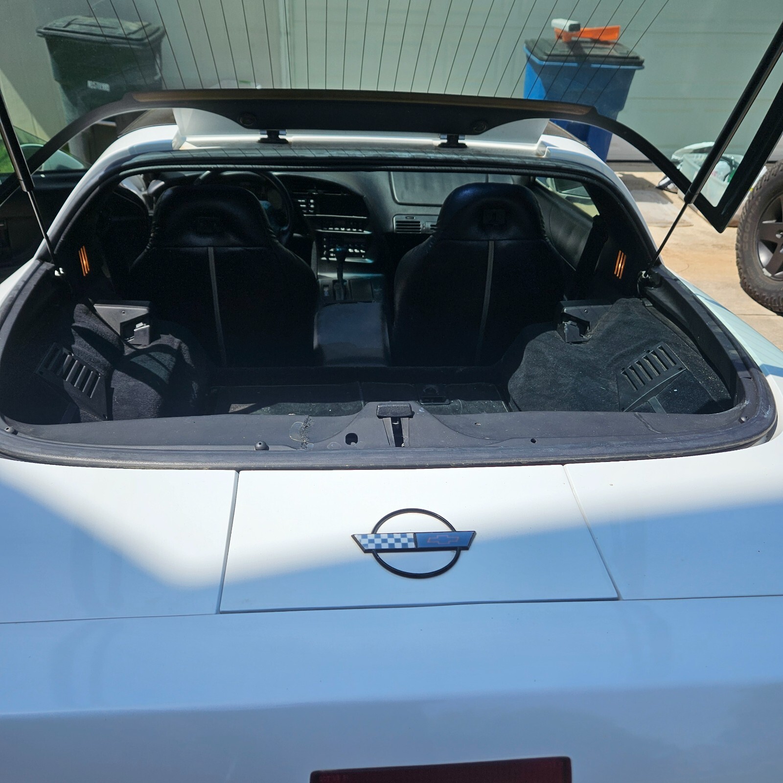Chevrolet-Corvette-1994-Hatchback-12