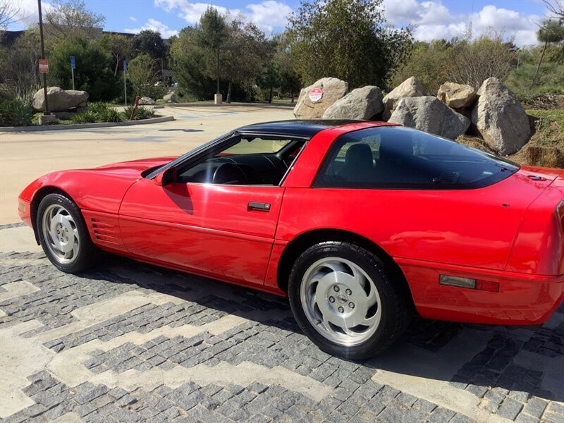 Chevrolet-Corvette-1994-Hatchback-12